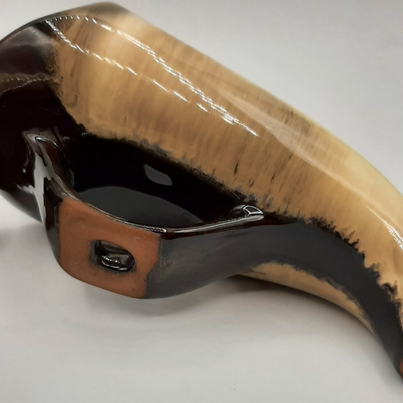 Pair of Vintage Handmade Unique Ceramic Horns on Stand Glazed Gold Trim - Picture 6 of 8